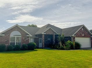 2354 N Stonecrest Dr, Fayetteville, AR 72701