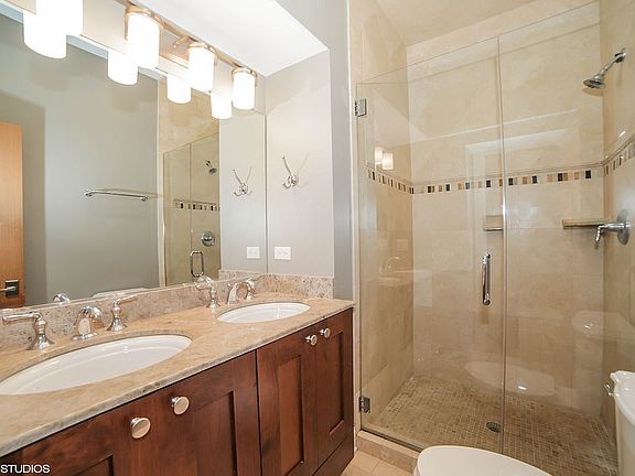 2nd image of 4719 S Greenwood Ave APT 3