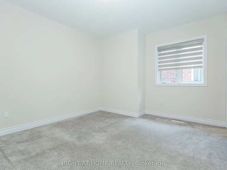 8 Monarch Dr — Photo 30