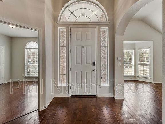 3rd image of 13850 Dutch Hollow Dr