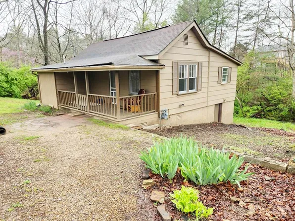 1236 4th St, Crossville, TN 38555