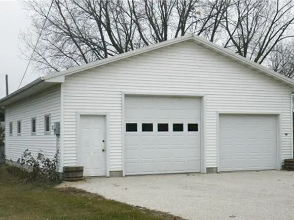 216 Eder St, Strawberry Point, IA 52076