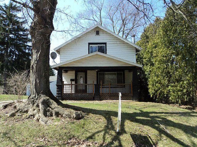 1st image of 304 Wood St