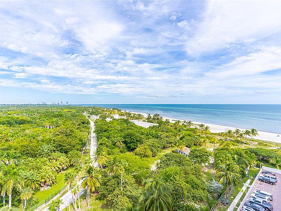 5th image of 177 Ocean Lane Dr APT 1212
