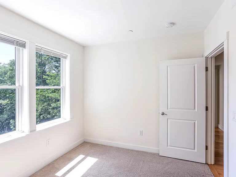 Park87 Apartments — Photo 15
