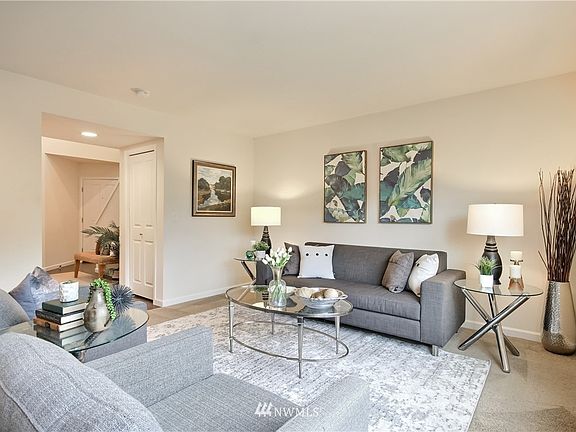 5th image of 2214 69th Ct SE