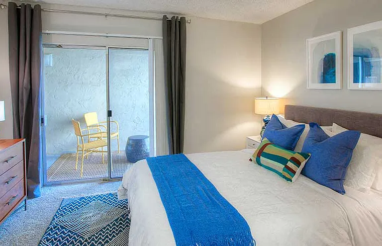 The Venue on Camelback Apartments — Photo 9