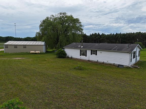 3rd image of 15450 Johnson Rd