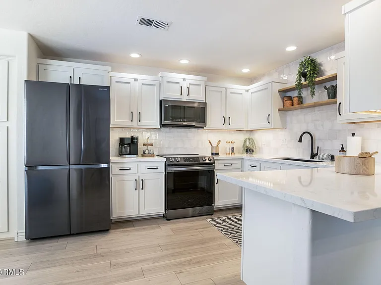 16801 N 94th St #2015 — Photo 39