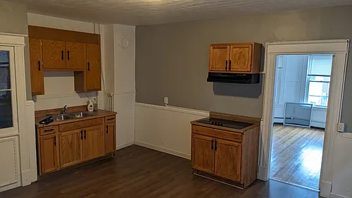 23 Lyman St #2W Photo 1