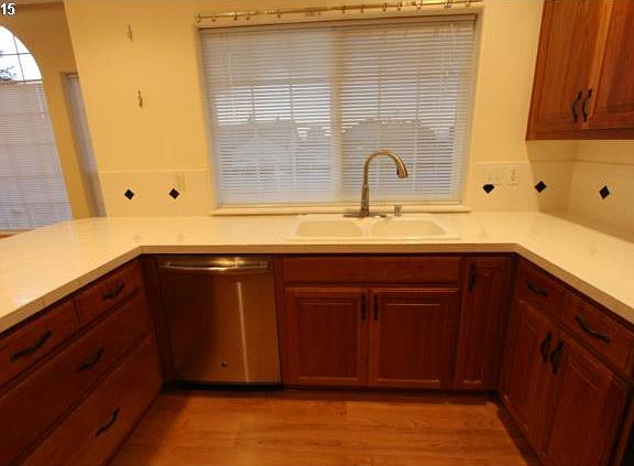 5th image of 6615 NE 72nd Cir