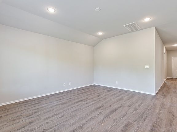 4th image of 2213 S 9th St