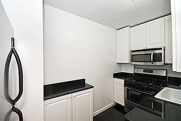 Rented by Town Residential | media 33