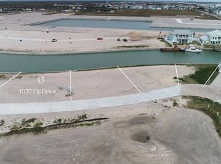 1057 Fiji Dr, Rockport, TX 78382
