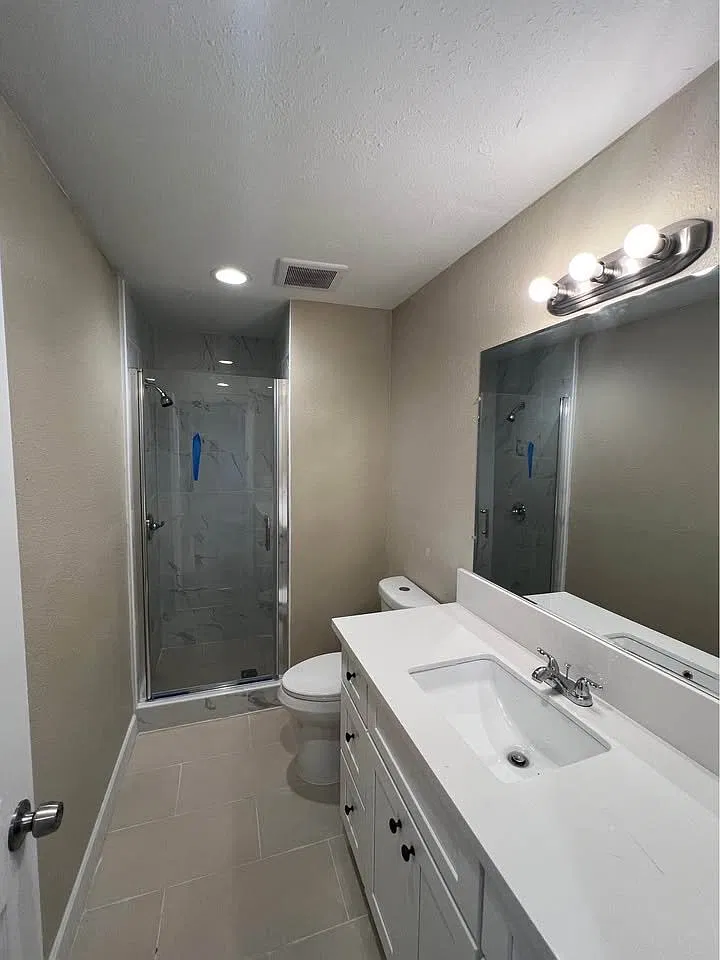 3 bed, 1100 sqft, $3,200 — Photo 3