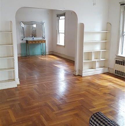 3rd image of 1567 Marine Pkwy