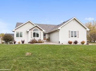 809 SE Meadowlark Dr, Grimes, IA 50111