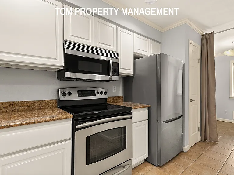410 2nd Ave S #212 — Photo 3