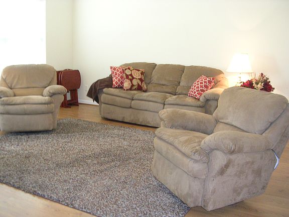 2nd image of 146 Holli Ln