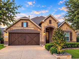 903 Dove Trl, Euless, TX 76039