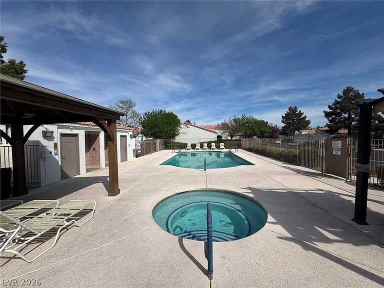 8772 Bridgeport Bay Ave — Photo 32