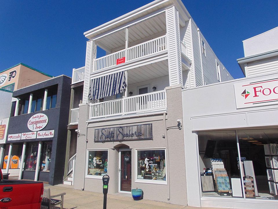 1st image of 714 Asbury Ave #C