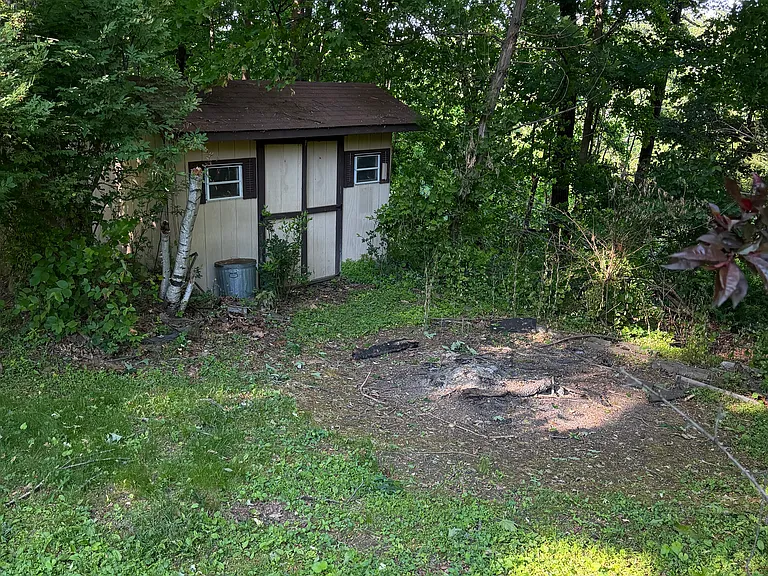 54 Tree Top Ln — Photo 38