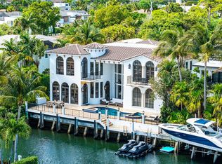 520 NE Waterway Ln, Boca Raton, FL 33432