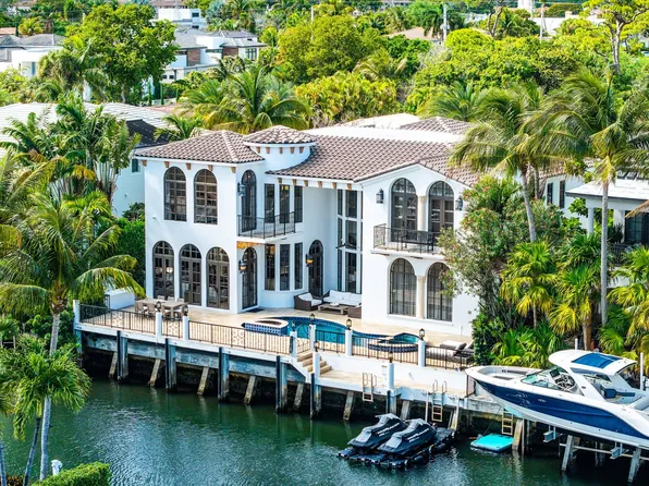 520 NE Waterway Lane, Boca Raton, FL 33432