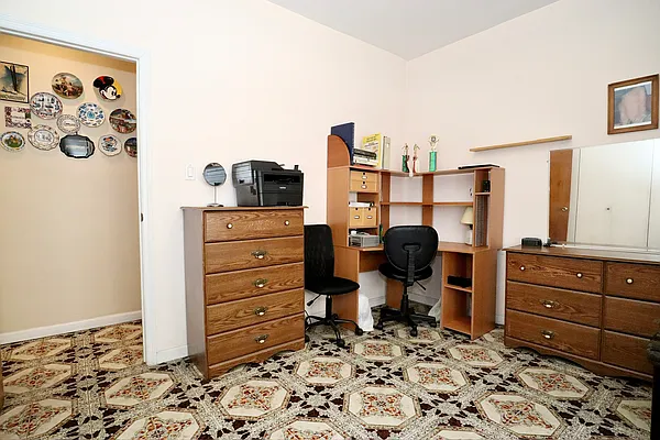 Sold by Remax Edge | media 9