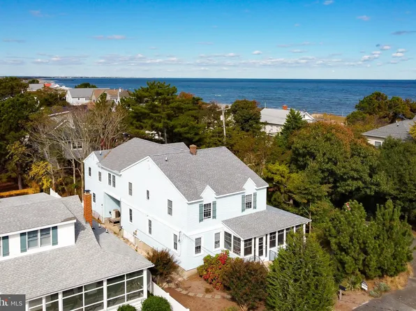 8 Rhode Island Ave, Lewes, DE 19958