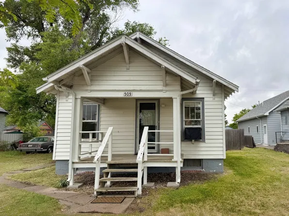 505 Park St, Quinter, KS 67752