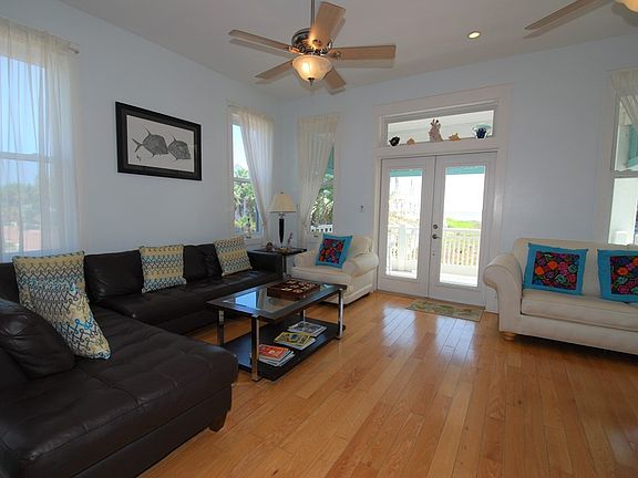 5th image of 8237 Breakers Blvd