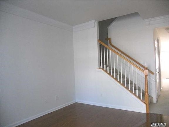 4th image of 191 Somerset Dr
