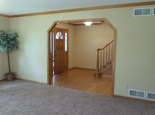 11950 W Rebecca Ct, Greenfield, WI 53228