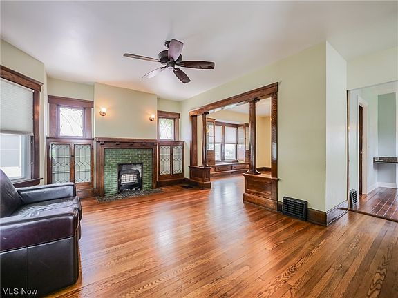 4th image of 1309 Cranford Ave