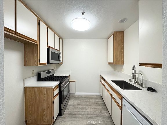 5th image of 17511 Newland St