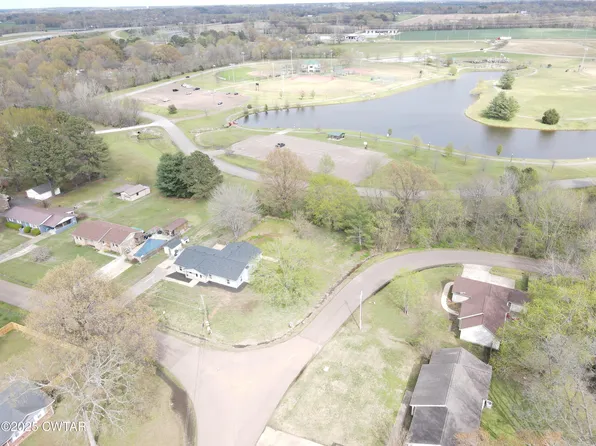 615 Stella Ruth Rd, Martin, TN 38237