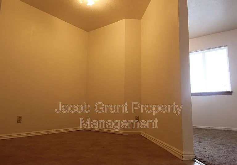 627 Hoopes Ave #1 — Photo 4