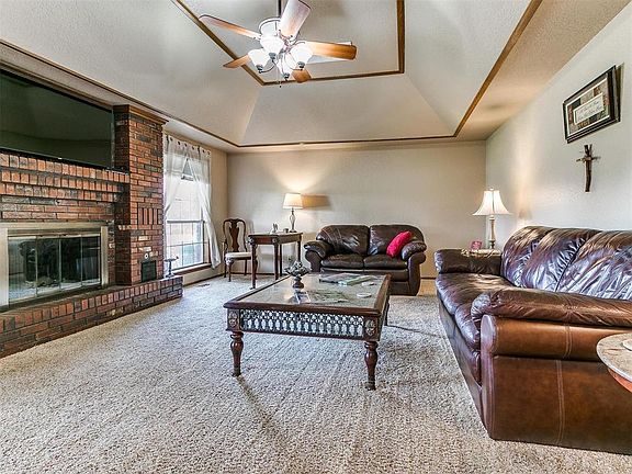 3rd image of 2708 Indian Springs Dr
