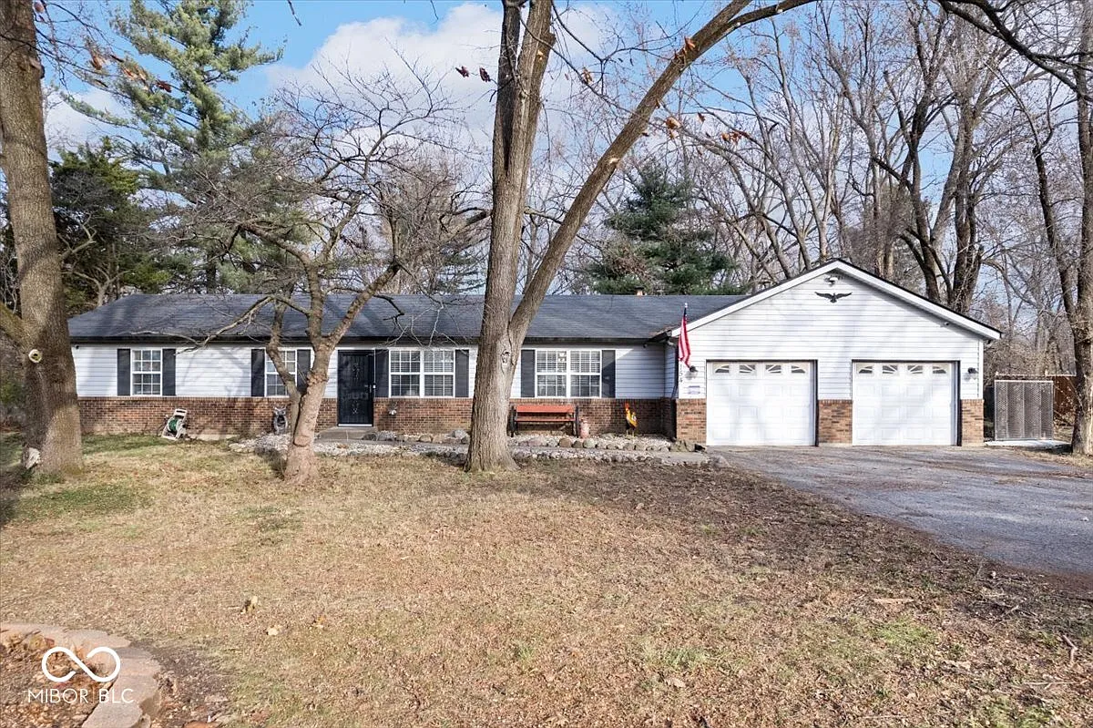 154 E Thompson Rd photo 1