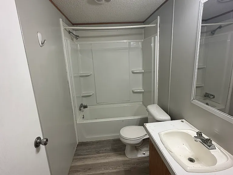 54 Eisler Dr — Photo 5
