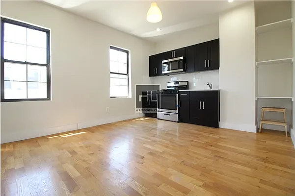 Rented by Highline Residential | media 9