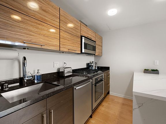 3rd image of 829 Folsom St Unit 812