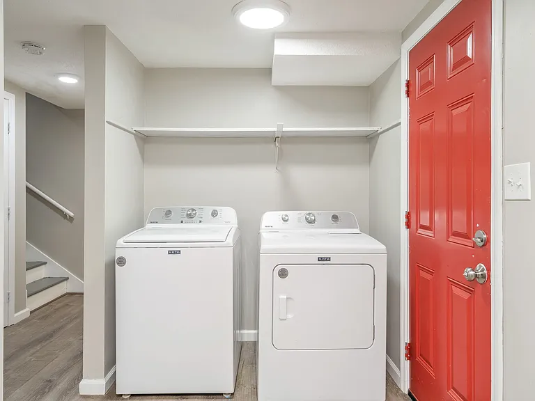 1518 Parkridge Dr #2 — Photo 11