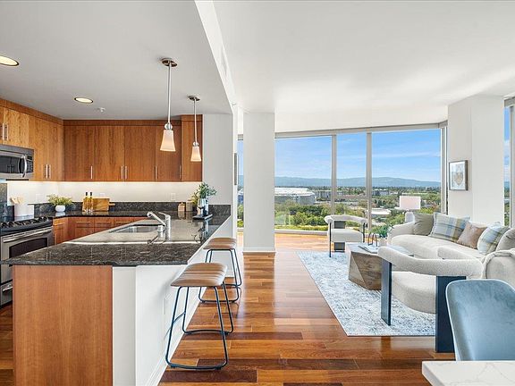 5th image of 38 N Almaden Blvd Unit 1411