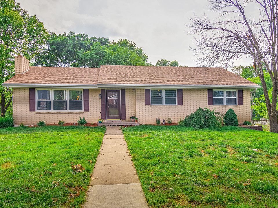 1st image of 4004 Greenbrier Dr