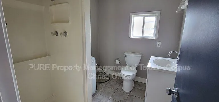 5002 Bevly Dr #B — Photo 3