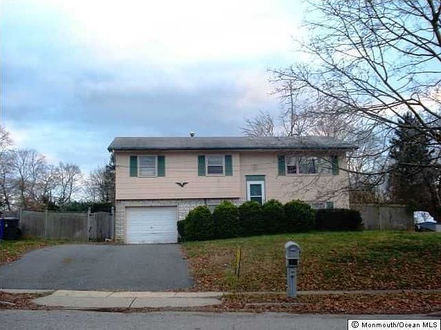 1st image of 201 Suburban Dr