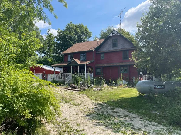 W4006 Bauer Rd, Mayville, WI 53050